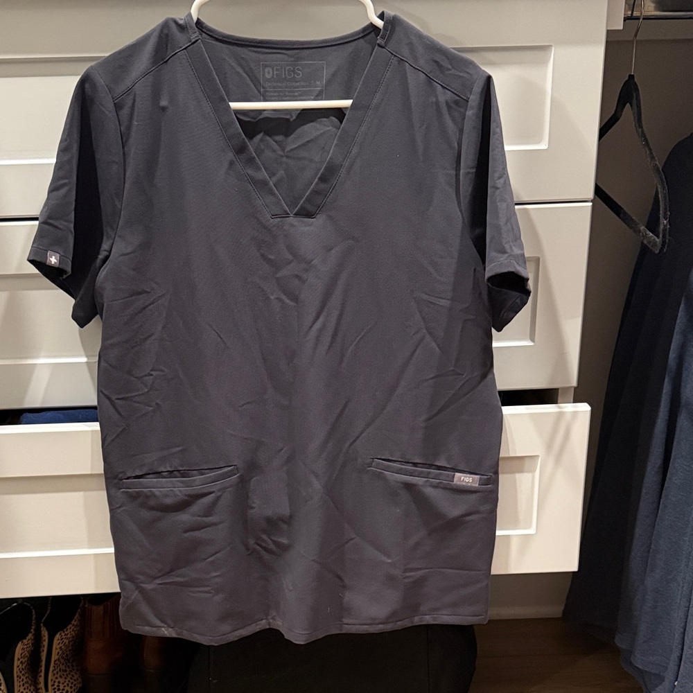 Figs Charcoal V-Neck Scrub Top